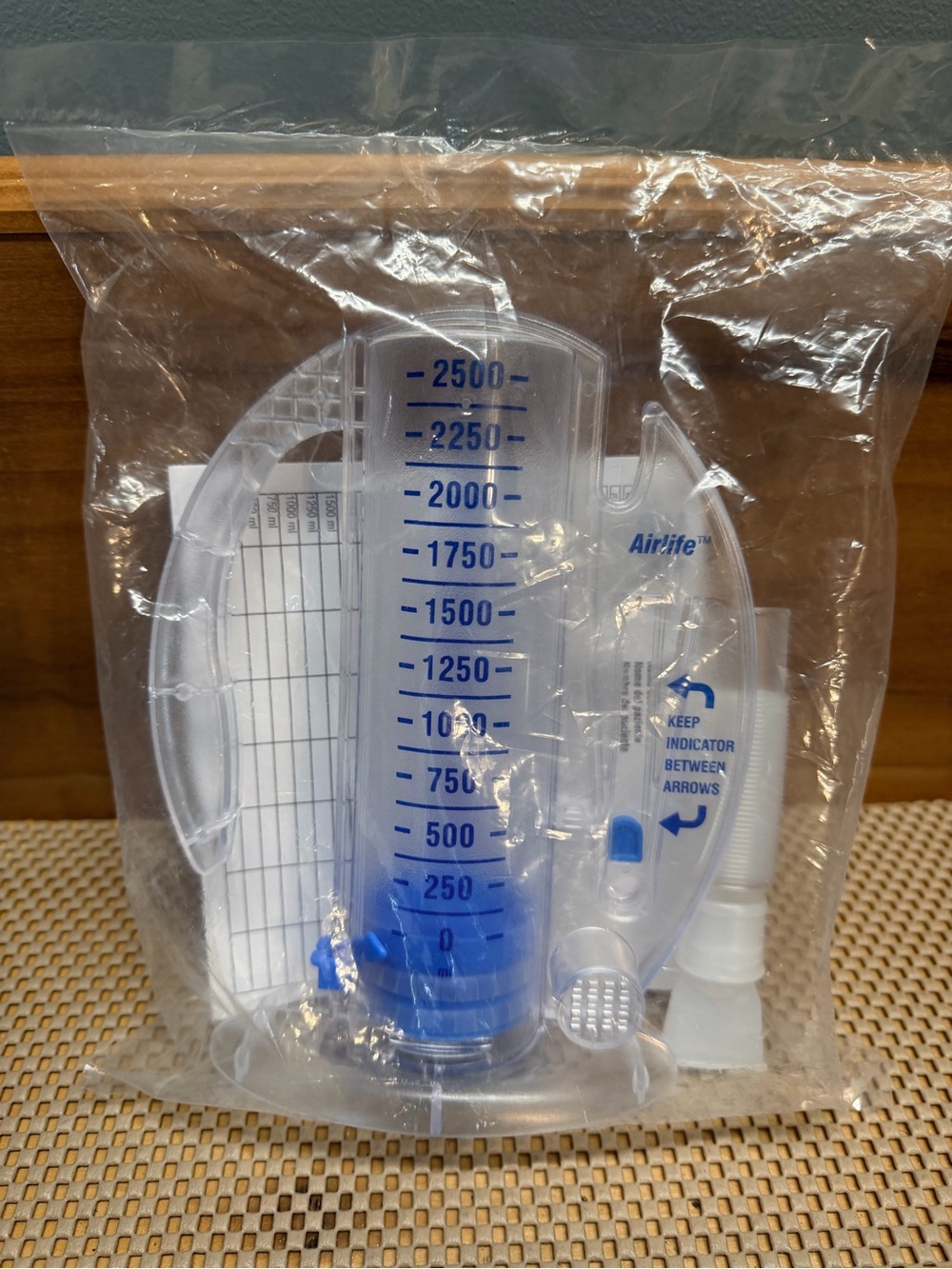 Vyaire AirLife 2500 mL Volumetric Incentive Spirometer